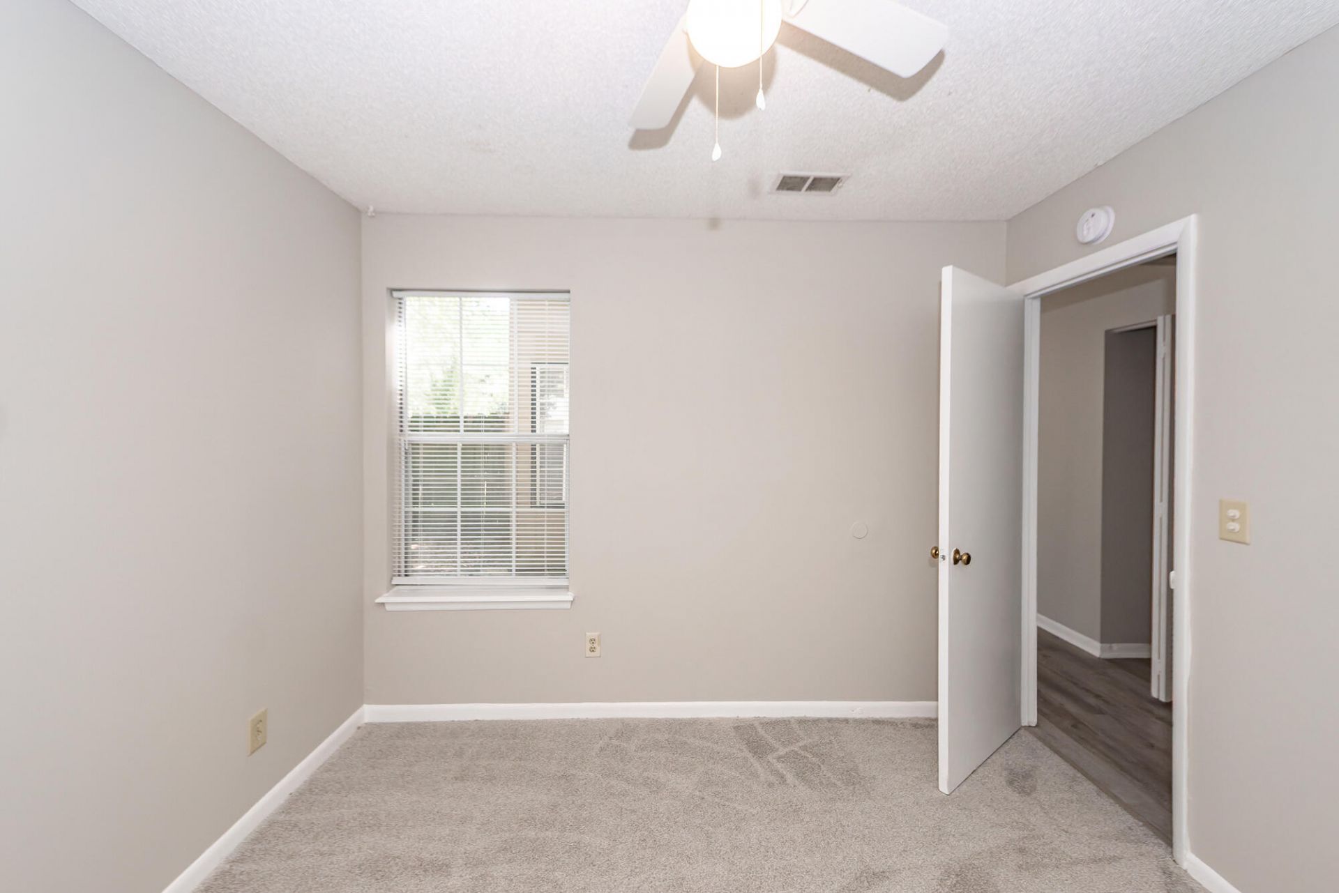 1022 Oakcrest Drive Photo 31
