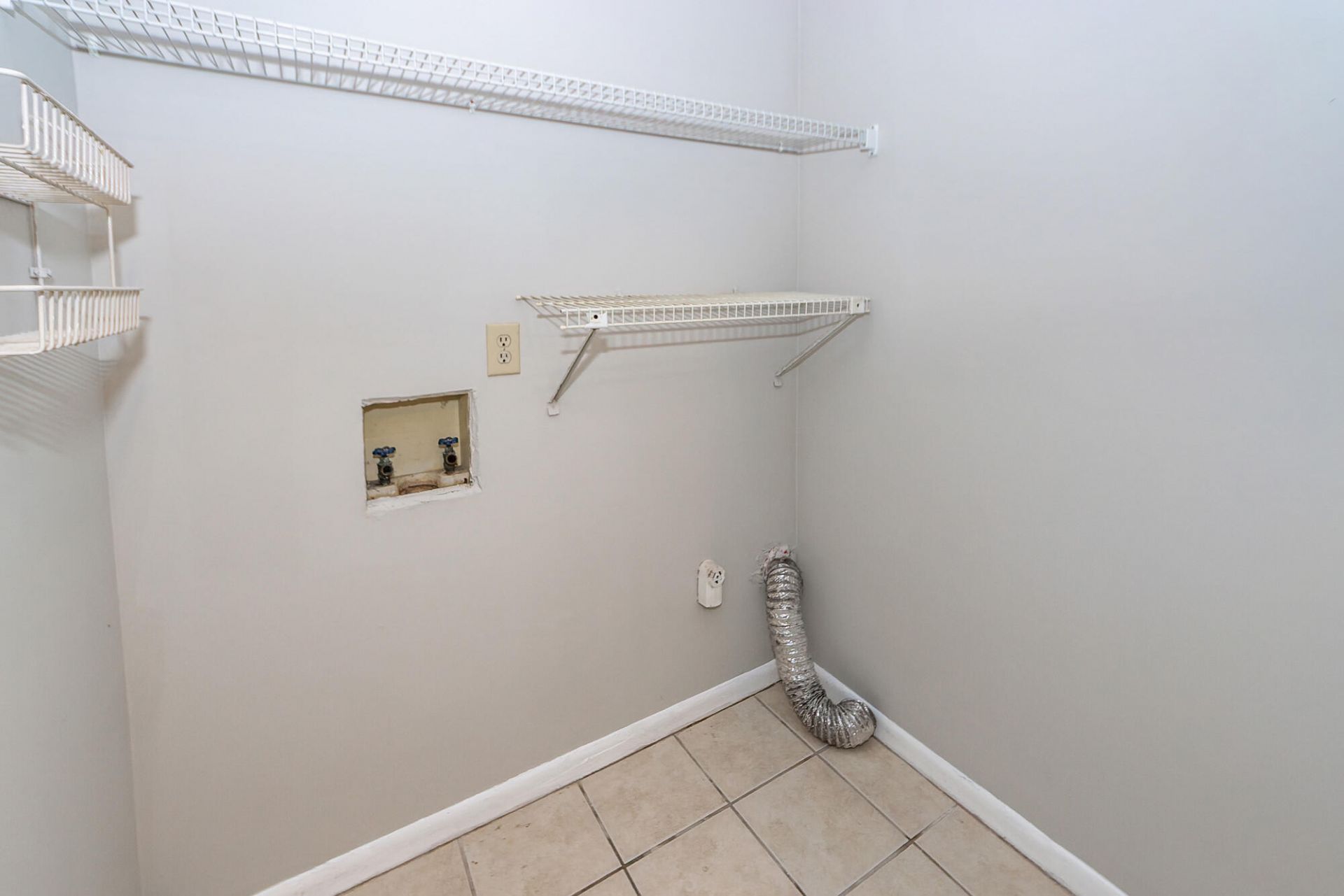 1022 Oakcrest Drive Photo 33