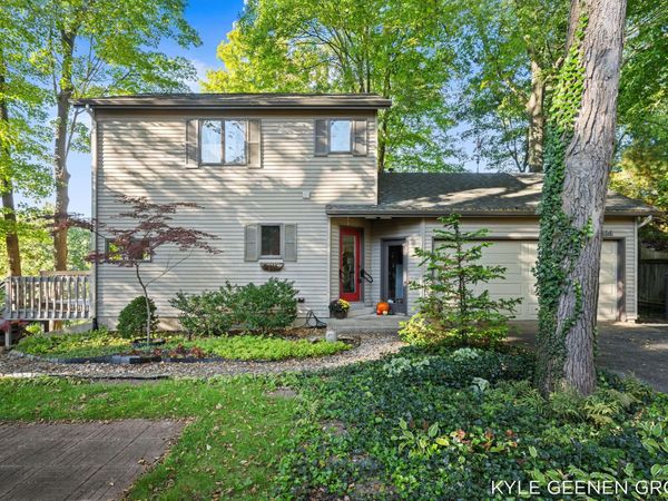 414 Spear Street, Saugatuck, MI 49453