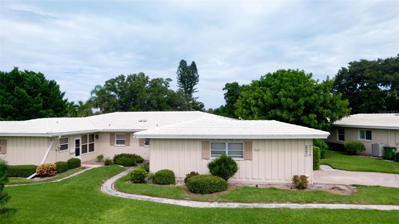 7110 11th Avenue W, Bradenton, FL 34209 Photo