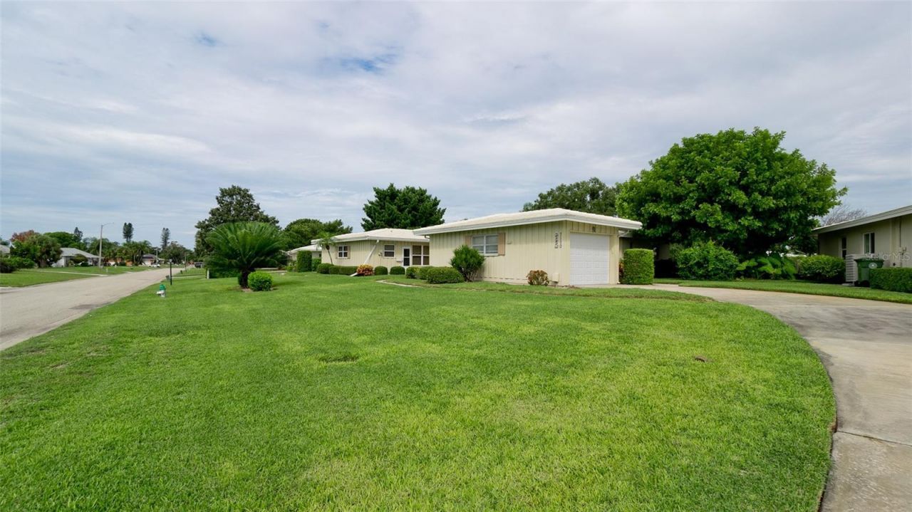 7110 11th Avenue W, Bradenton, FL 34209 Photo