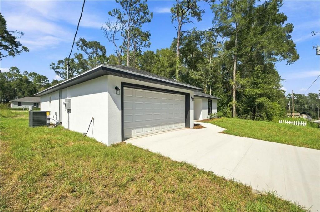20615 SW Robin Drive , Dunnellon, FL 34431 Photo