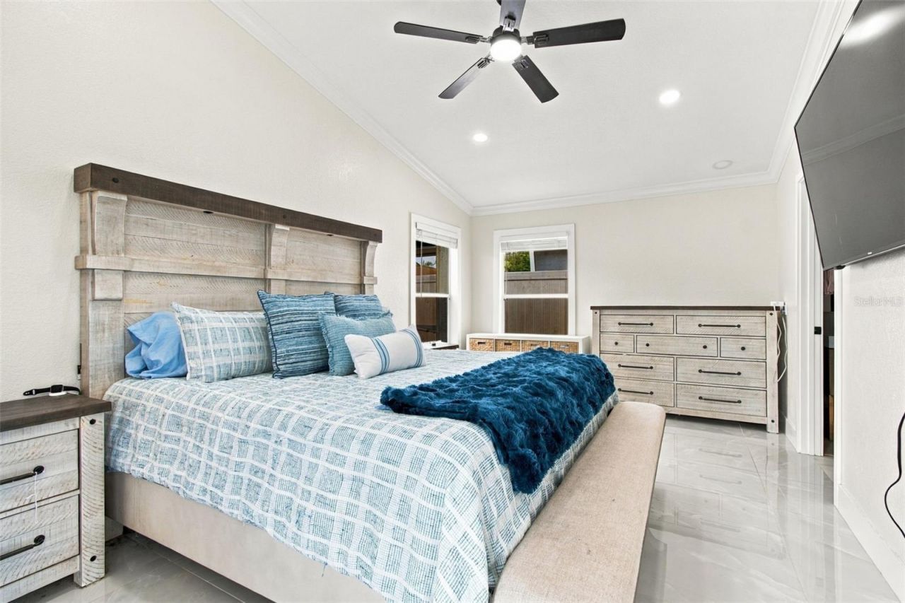 3817 105th Avenue N, Clearwater, FL 33762 Photo