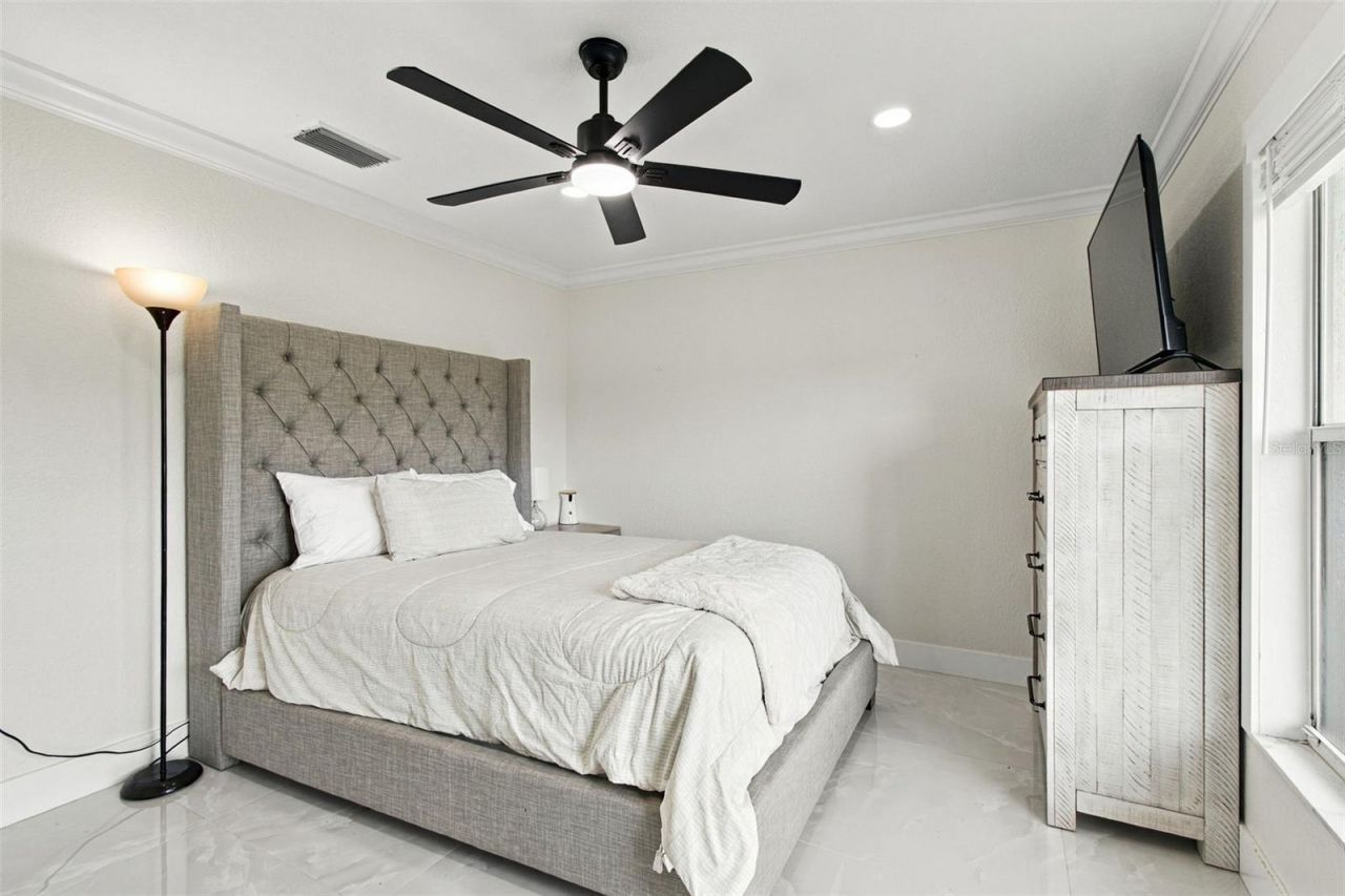 3817 105th Avenue N, Clearwater, FL 33762 Photo