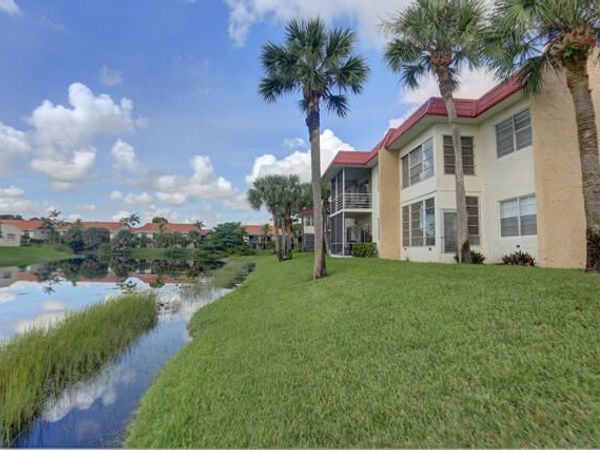 188 Lake Evelyn Drive, West Palm Beach, FL 33411