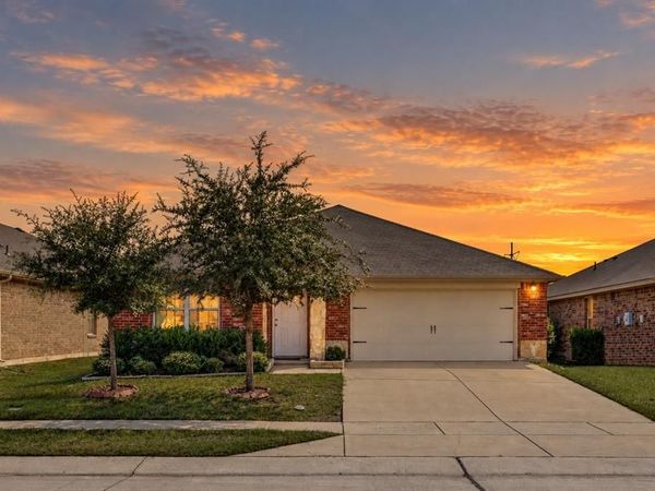 1084 Decker Drive, Fate, TX 75189
