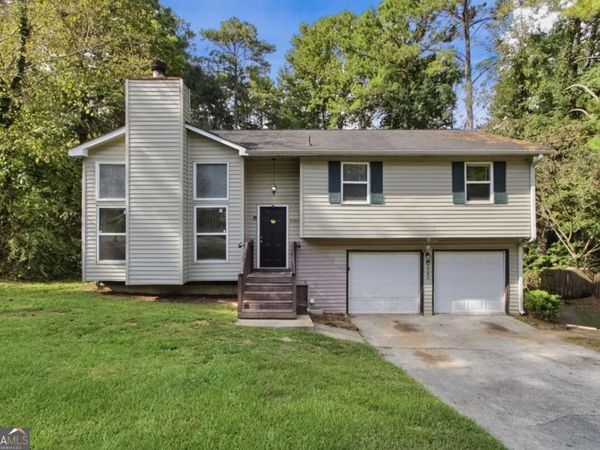 3086 Chippewa Drive, Rex, GA 30273