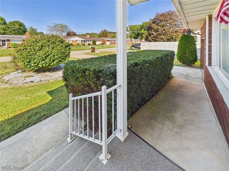 816 Campbell Drive, Belpre, OH 45714 Photo 3