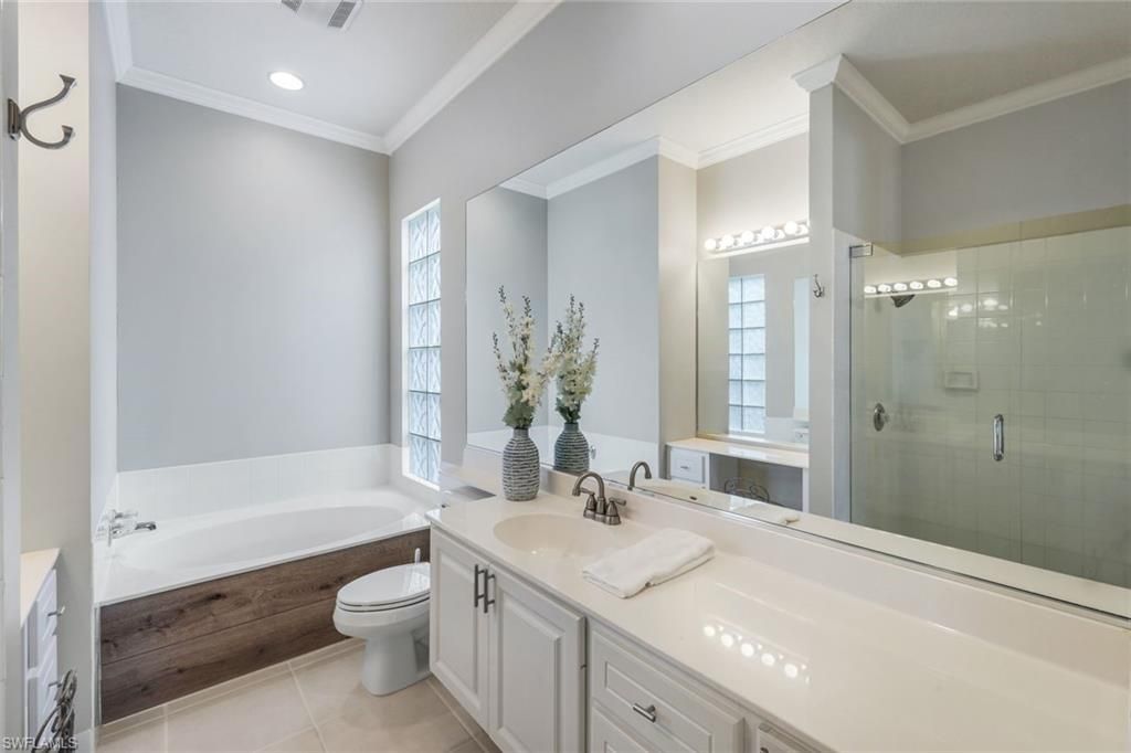 4362 Queen Elizabeth Way , Naples, FL 34119 Photo