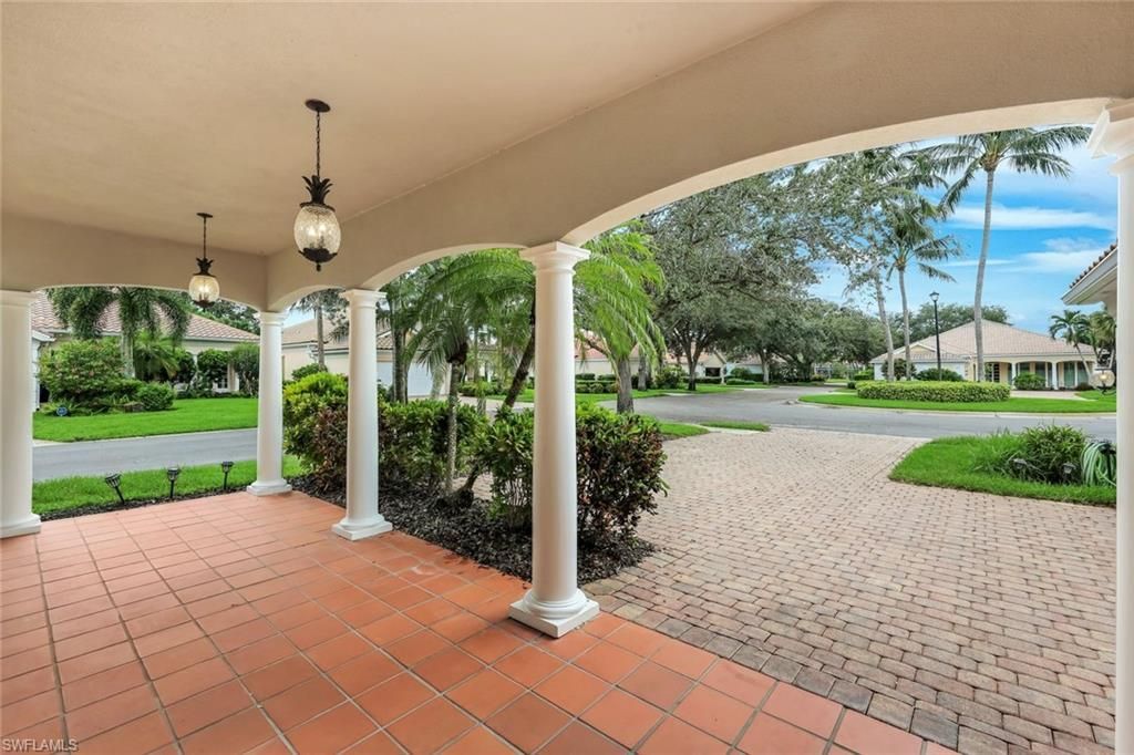 4362 Queen Elizabeth Way , Naples, FL 34119 Photo
