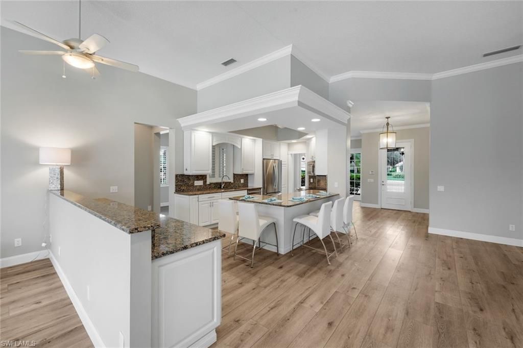 4362 Queen Elizabeth Way , Naples, FL 34119 Photo