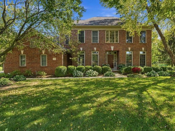 372 Ashmoore Circle E, Powell, OH 43065