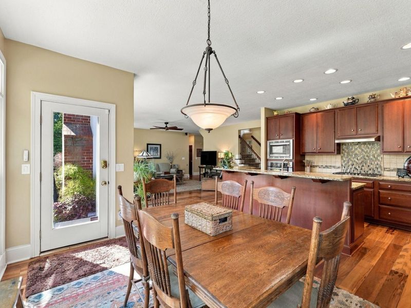 372 Ashmoore Circle E, Powell, OH 43065 Photo 11