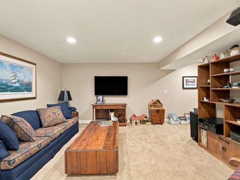 372 Ashmoore Circle E, Powell, OH 43065 Photo 35