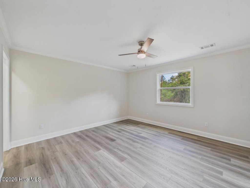 353 Smith Hardy Road Photo 9