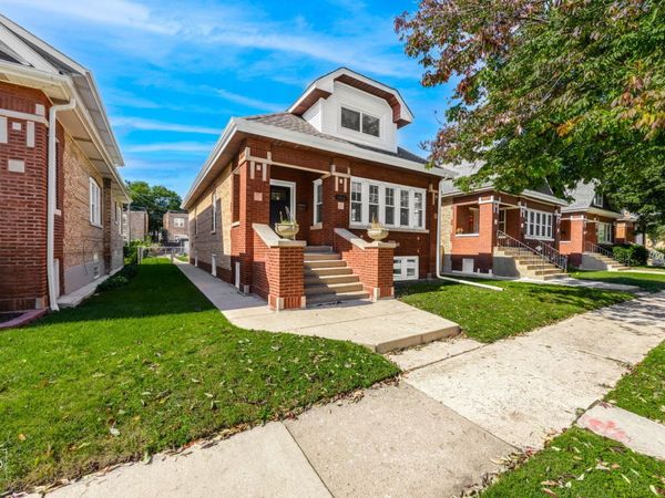 1912 East Avenue, Berwyn, IL 60402