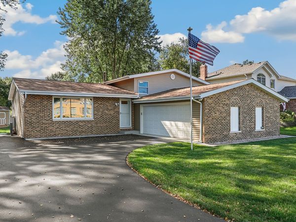 152 Haines Avenue , New Lenox, IL 60451