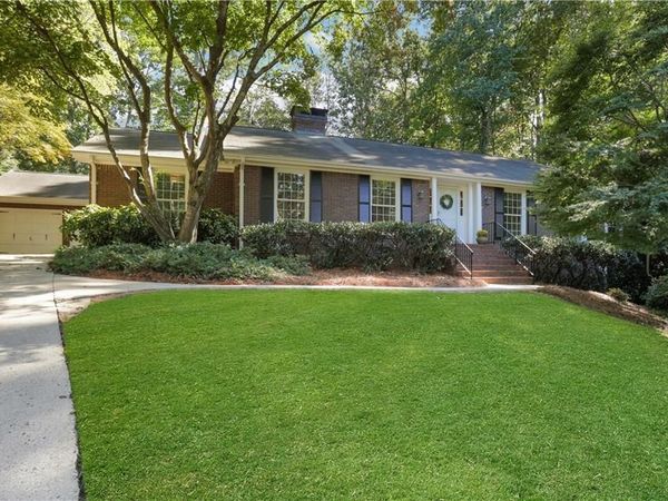 400 Hunters Glen Court, Atlanta, GA 30328