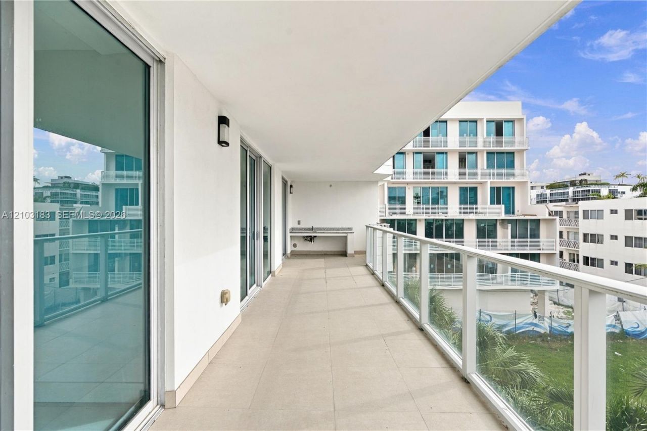 1150 101st St , Unit 402, Bay Harbor Islands, FL 33154 Photo
