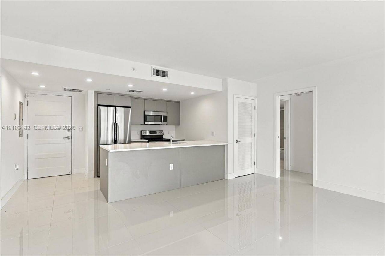 1150 101st St , Unit 402, Bay Harbor Islands, FL 33154 Photo