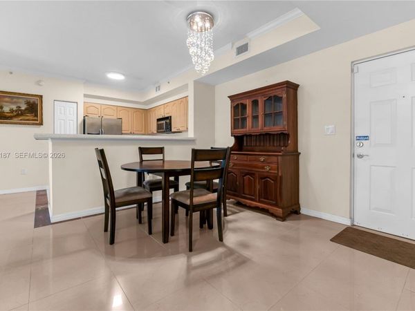 6841 SW 44th St , Unit 111, Miami, FL 33155