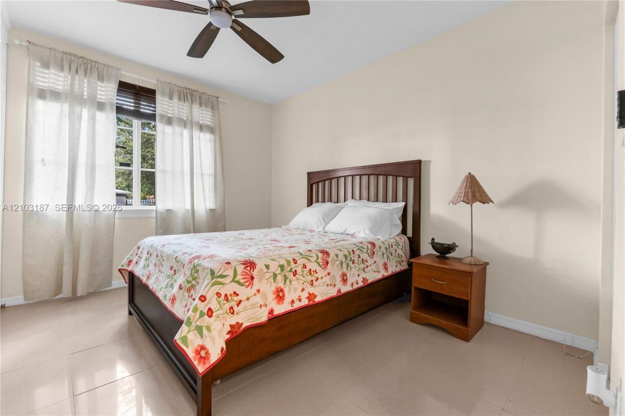6841 SW 44th St, Unit 111, Miami, FL 33155 Photo