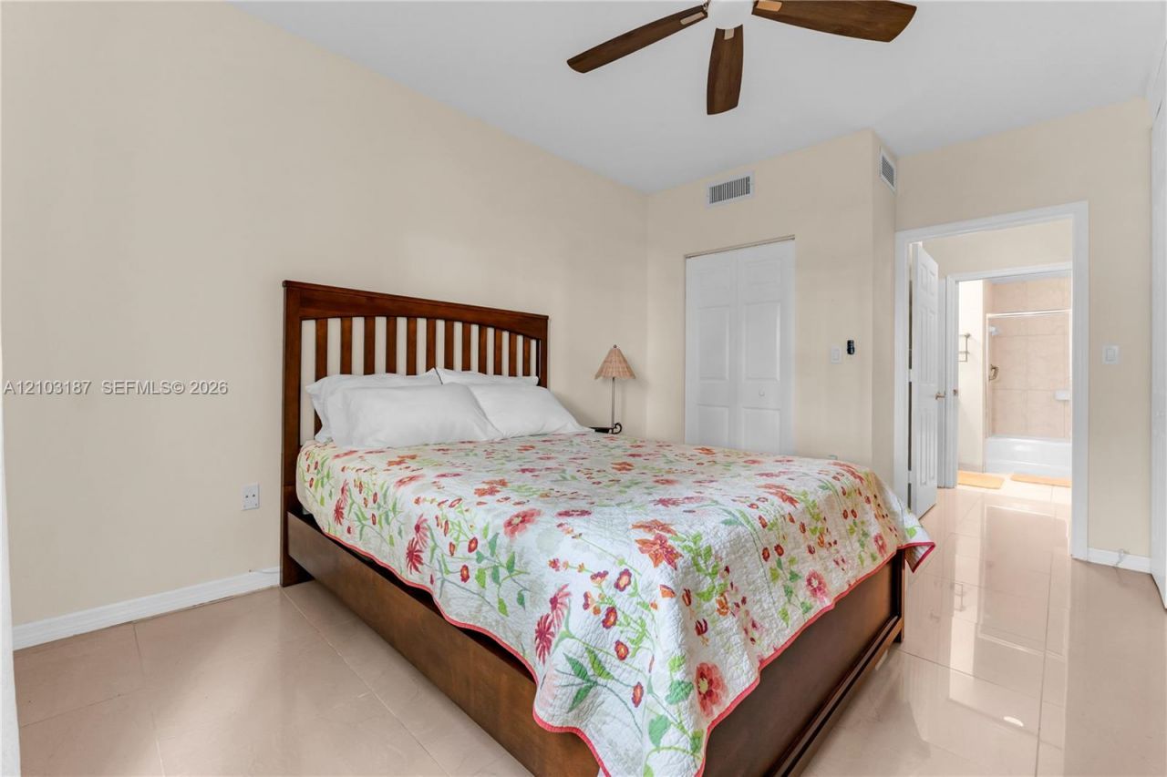 6841 SW 44th St, Unit 111, Miami, FL 33155 Photo