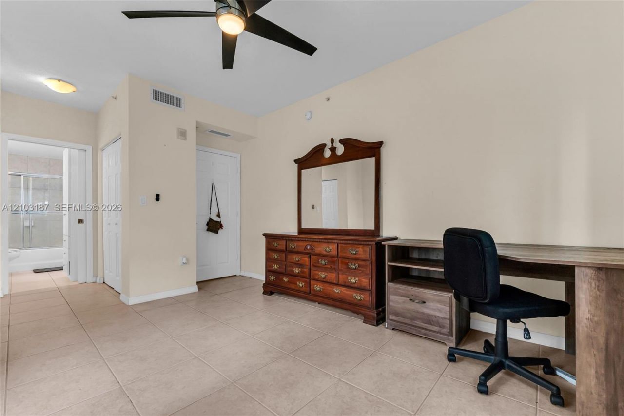 6841 SW 44th St, Unit 111, Miami, FL 33155 Photo