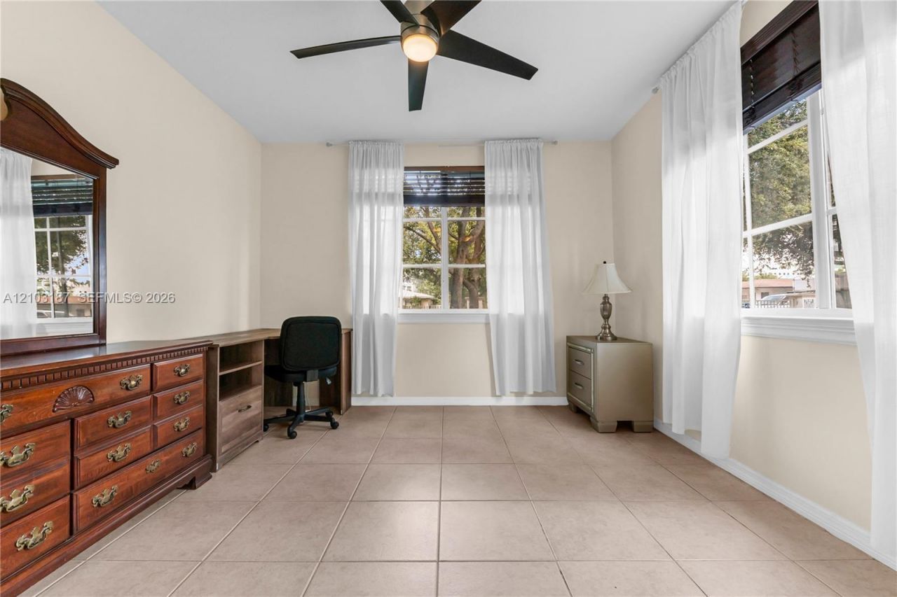 6841 SW 44th St, Unit 111, Miami, FL 33155 Photo
