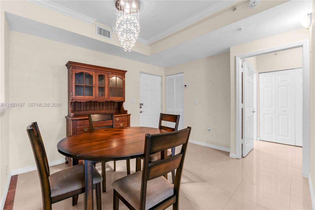 6841 SW 44th St, Unit 111, Miami, FL 33155 Photo