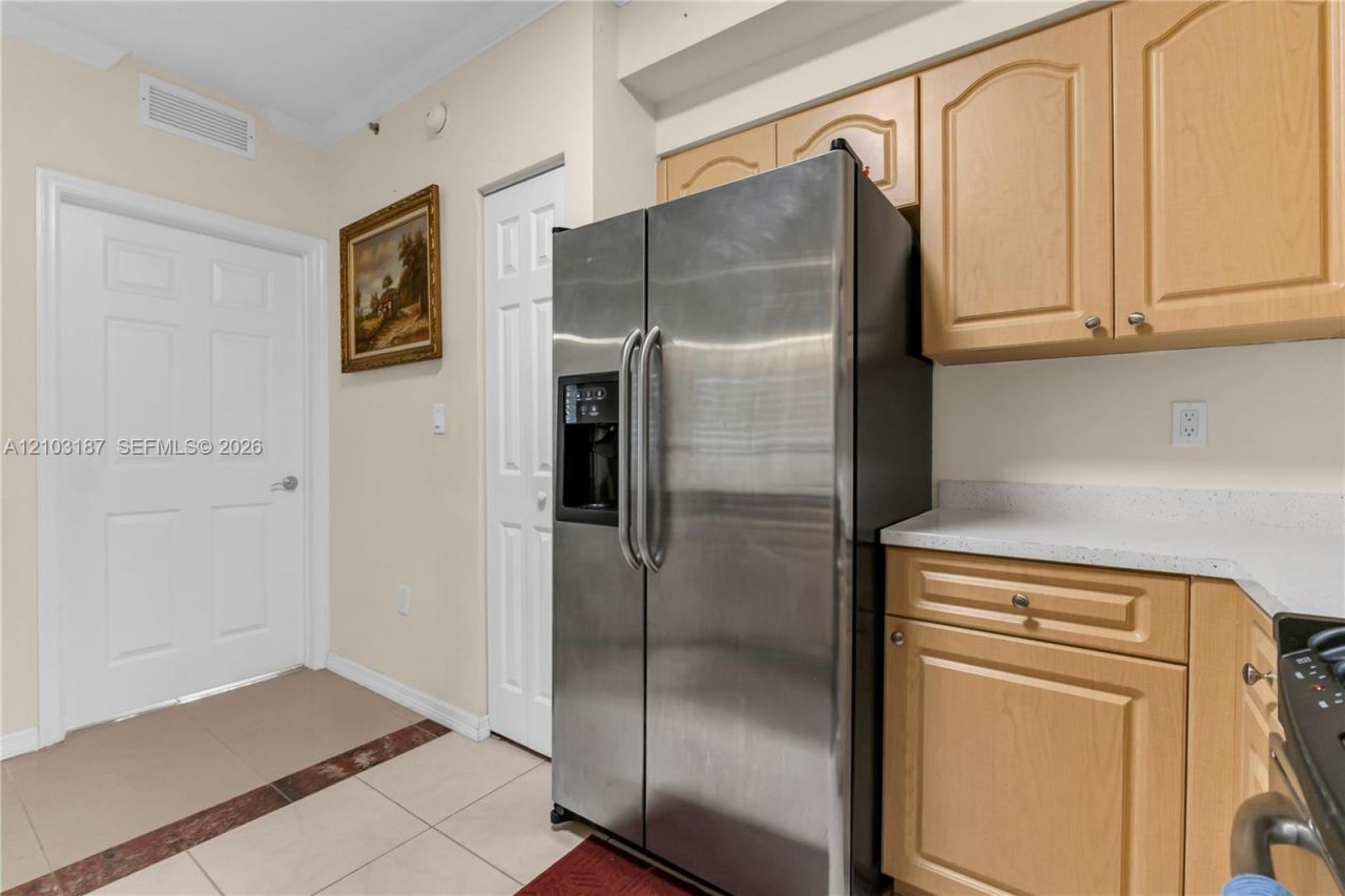 6841 SW 44th St, Unit 111, Miami, FL 33155 Photo