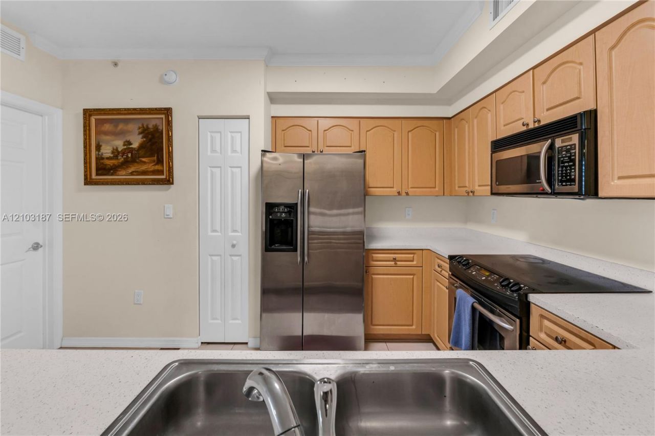 6841 SW 44th St, Unit 111, Miami, FL 33155 Photo