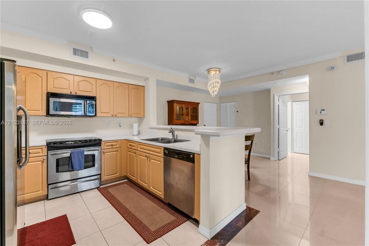 6841 SW 44th St, Unit 111, Miami, FL 33155 Photo