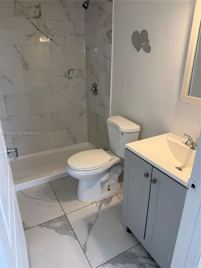 110 SE 2nd St , Unit 101, Hallandale Beach, FL 33009 Photo