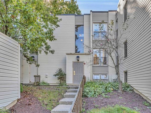 1655 Cedarwood Drive , Unit 113, Westlake, OH 44145