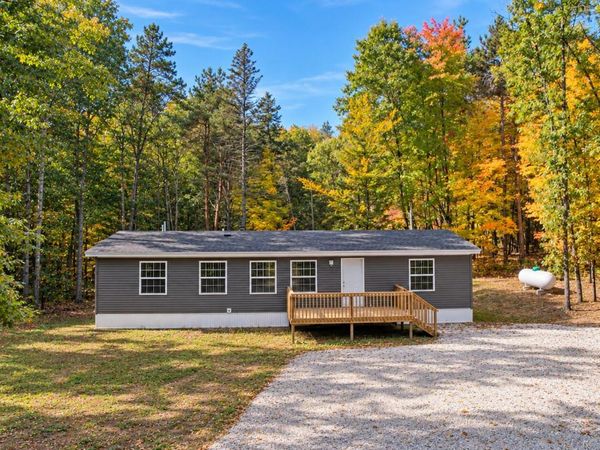 8955 Newcosta Avenue, Howard City, MI 49329