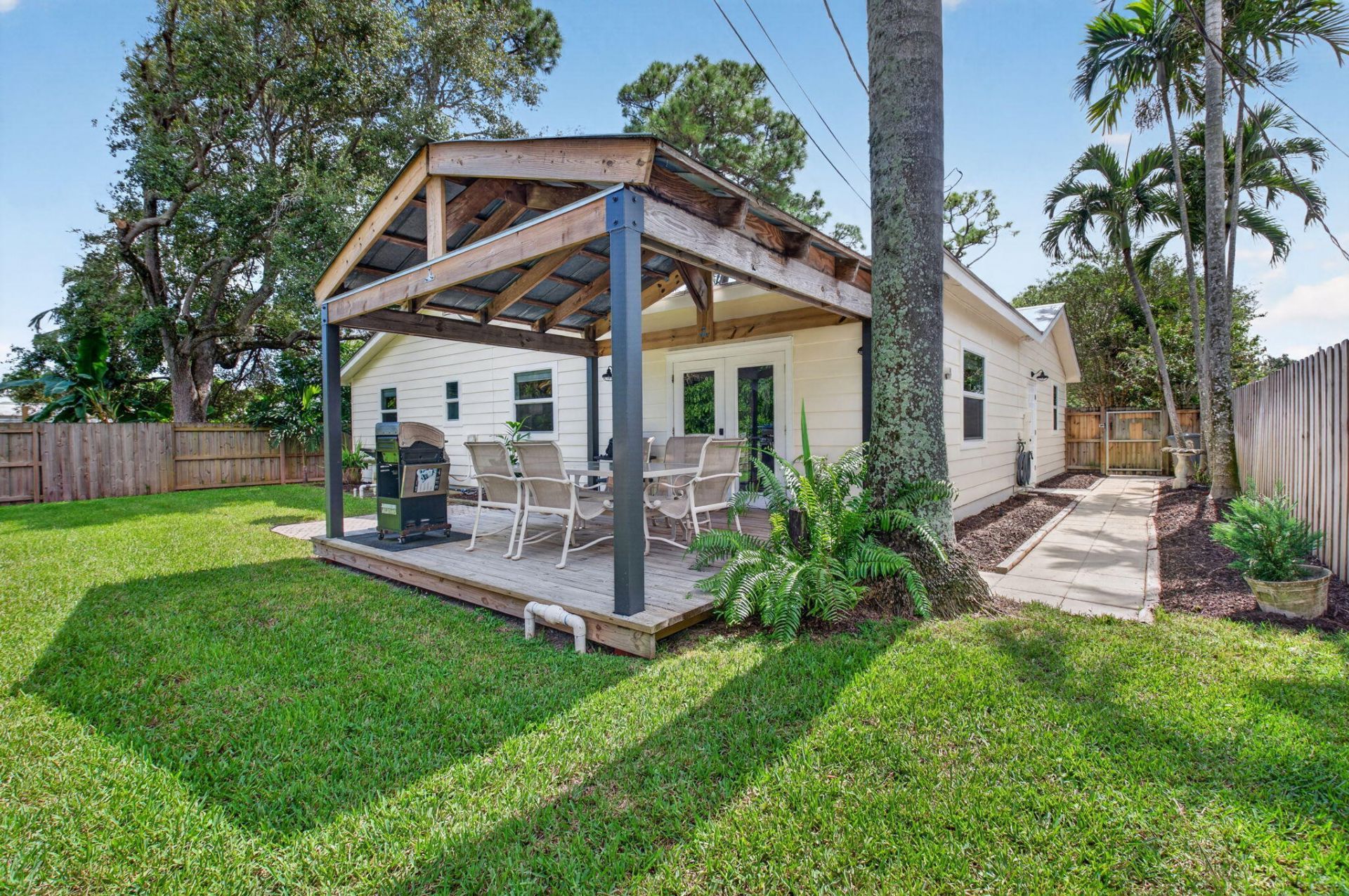 4675 Canal Drive, Lake Worth, FL 33463 Photo