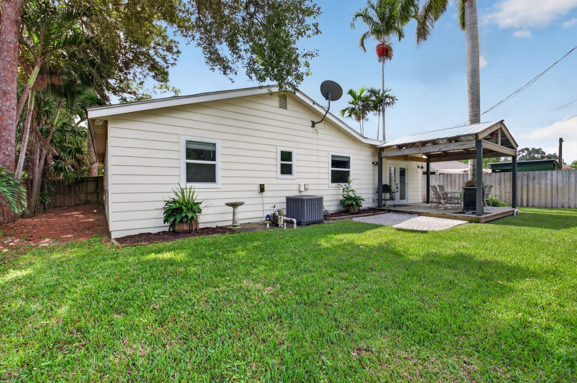 4675 Canal Drive, Lake Worth, FL 33463 Photo
