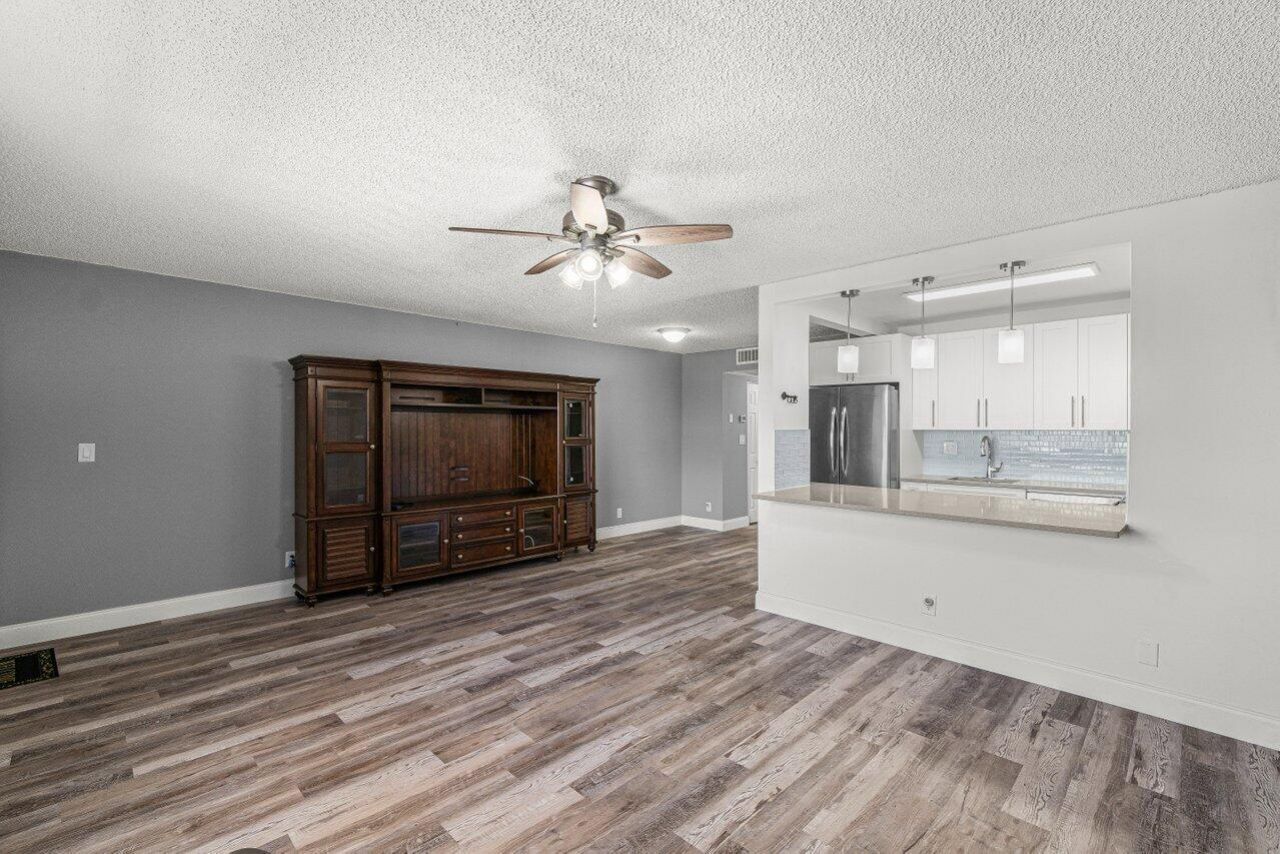 700 Village Green Court, Unit 319, Palm Springs, FL 33461 Photo