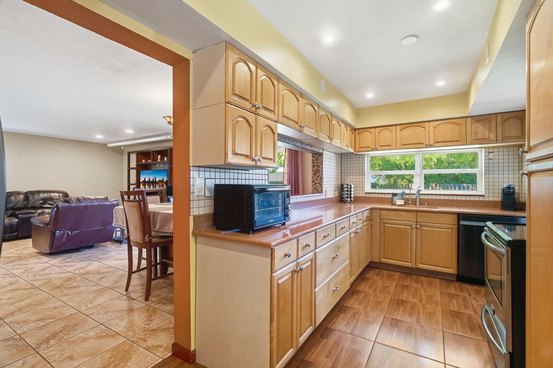 4501 E Country Club Circle, Plantation, FL 33317 Photo