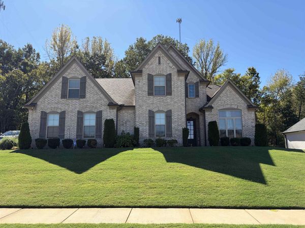 125 LAUREL GLEN DR , Oakland, TN 38060