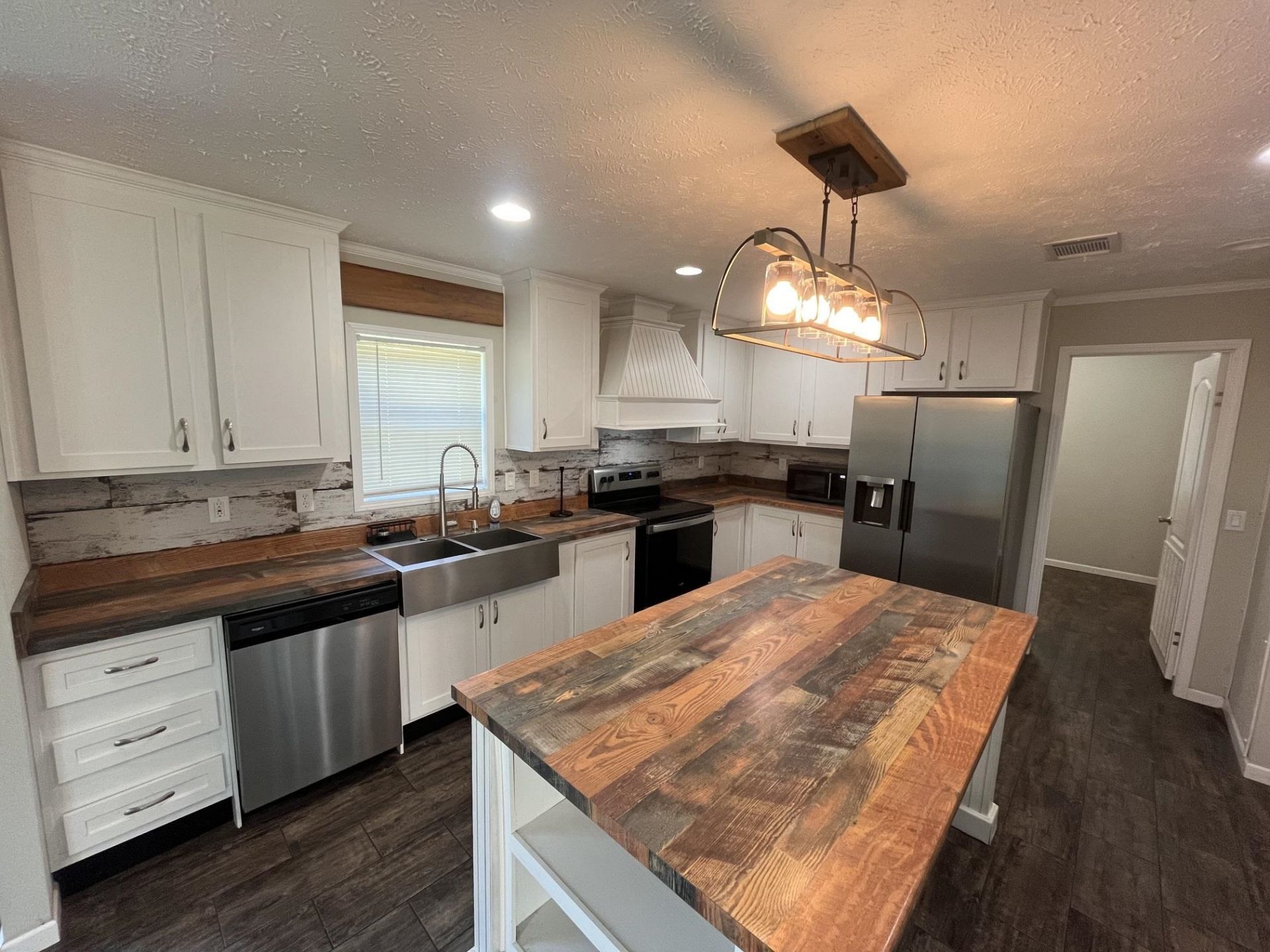 2783 Willowdale Rd.  Photo 10