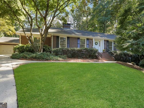 400 Hunters Glen Court, Atlanta, GA 30328