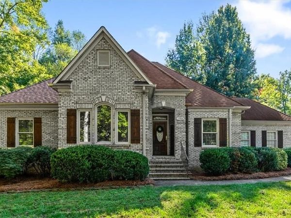 1792 Ridge Oaks Drive , Oak Ridge, NC 27310