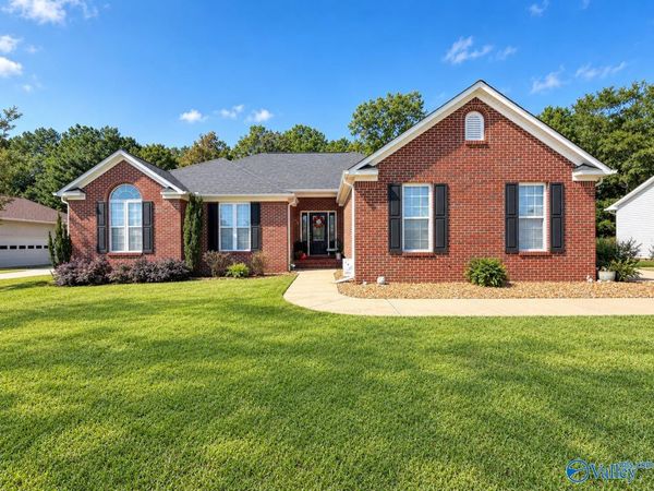 118 Saint Martin Drive, Rainbow City, AL 35906