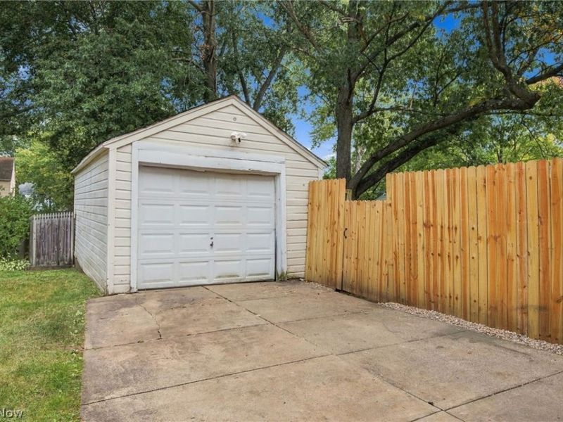 2723 Maplewood Street, Cuyahoga Falls, OH 44221 Photo 22