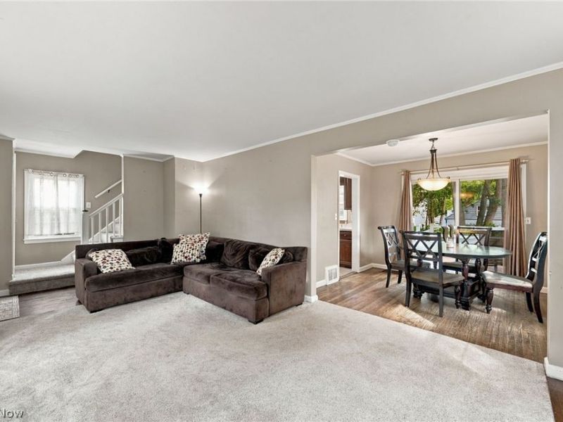 2723 Maplewood Street, Cuyahoga Falls, OH 44221 Photo 3