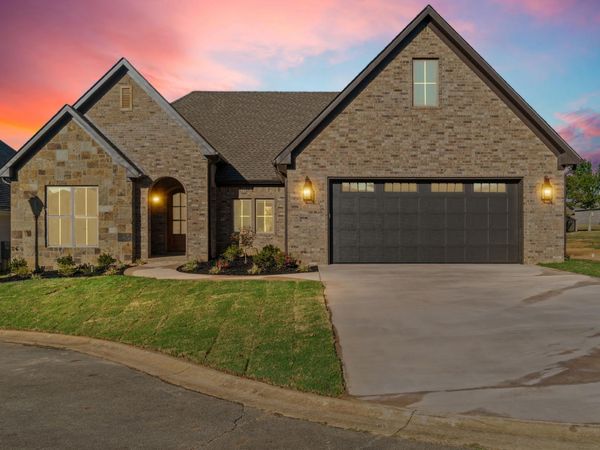 921 Wellington, Searcy, AR 72143