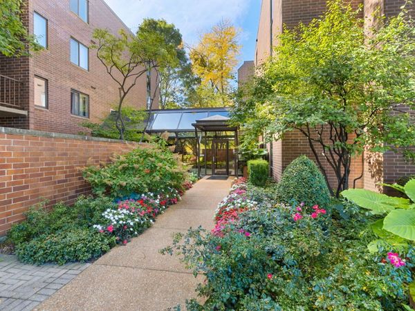 2150 Bouterse Street , Unit 406D, Park Ridge, IL 60068