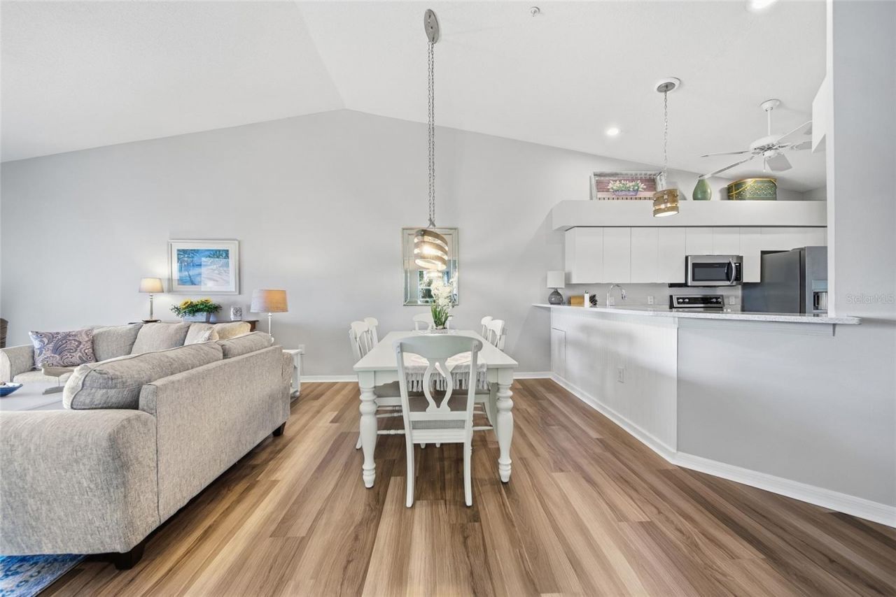 5231 Mahogany Run Avenue , Unit 321, Sarasota, FL 34241 Photo